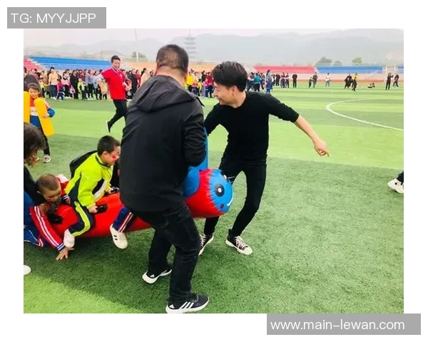 亲子同乐足球游戏探索亲子互动与运动乐趣的完美结合