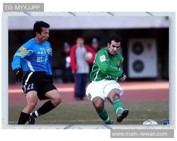 大连实德与北京国安的激烈对决展现中超联赛的精彩与魅力 大连实德与北京国安的激烈对决展现中超联赛的精彩与魅力